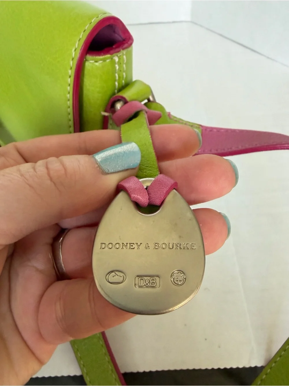 Vintage Y2K Dooney & Bourke Purse Kiwi Green Buckle Hearts Bag Flap Pink Strap - Picture 13 of 16